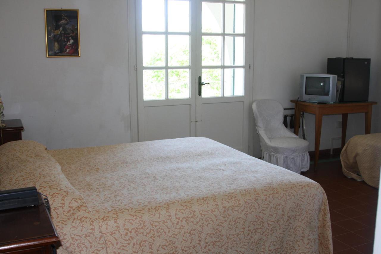 Hotel Villa Furia 贝拉里亚-伊贾马里纳 外观 照片