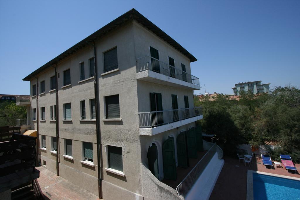 Hotel Villa Furia 贝拉里亚-伊贾马里纳 外观 照片